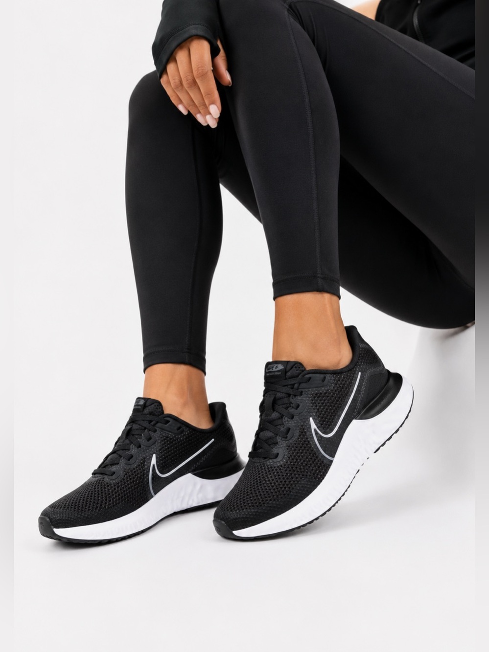 Nike | Renew Run Black White Running Sneaker 7 & 8